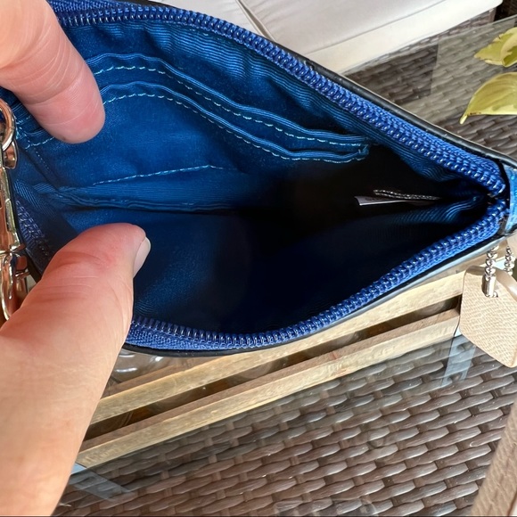 Blue with White Floral Rose Coach Wristlet Charm - Picture 4 of 6